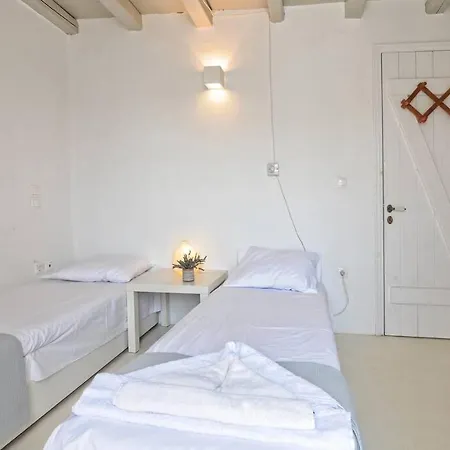 Scenic Seaside House With Pool Holiday home Serifos Town