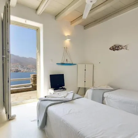 Scenic Seaside House With Pool Serifos Town
