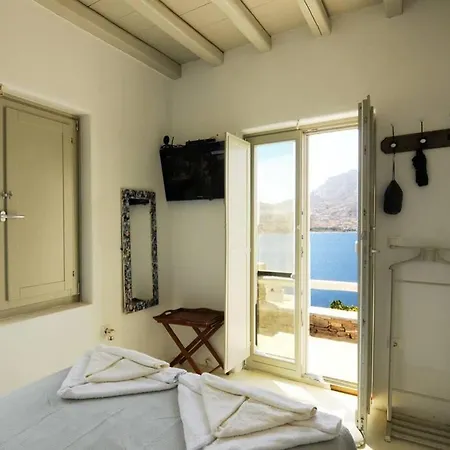 Scenic Seaside House With Pool Serifos Town